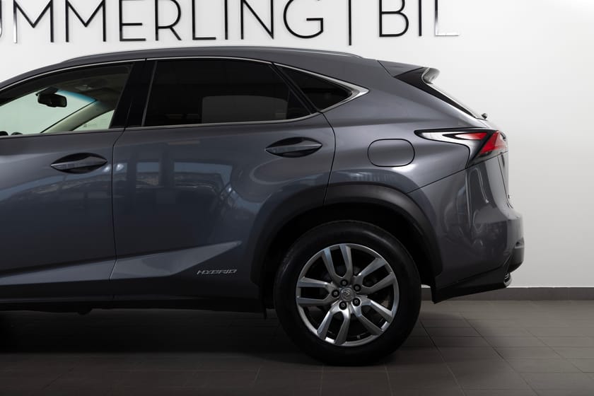 Bild 5 av Lexus NX 300h AWD Executive 2.5 E-CVT 197hk Läder/Navi/Keyless