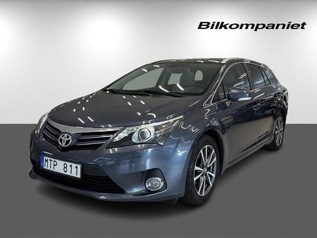 Toyota Avensis Kombi 2.0 D-4D Executive Drag M&K-Värmare V-Hjul