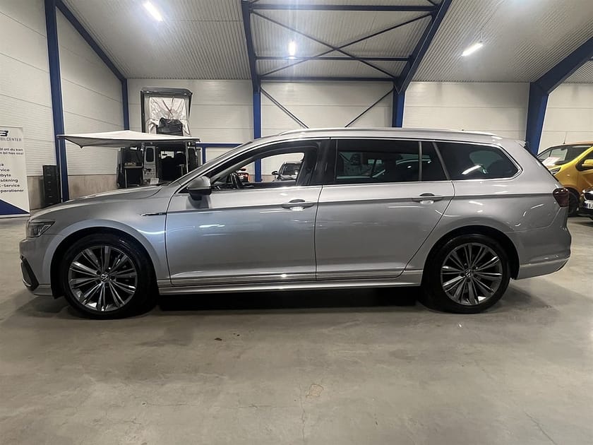 Bild 5 av Volkswagen Passat Sportscombi 2.0 TDI 4Motion DSG 200 HK / R-Line / Värmare / Cock