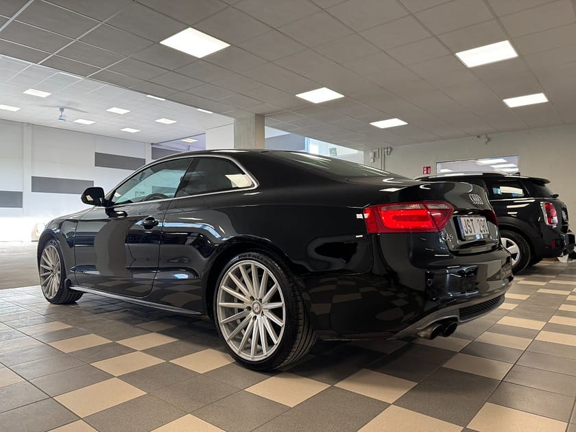 Bild 5 av Audi A5 Coupé 2.0 TFSI Multitronic S Line Helskinn 180 Hk...