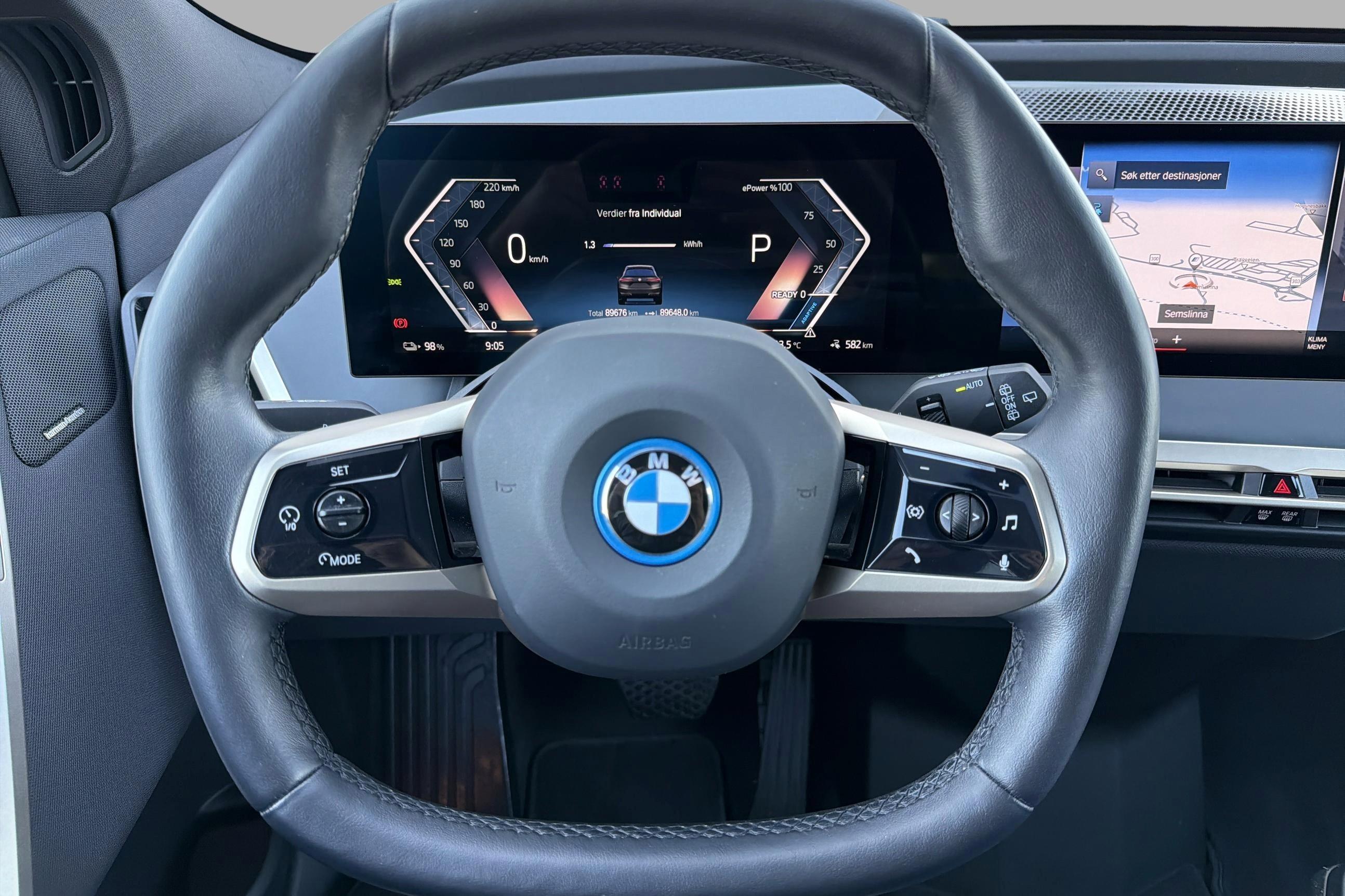 BMW iX xDrive50, 524hp, 2023