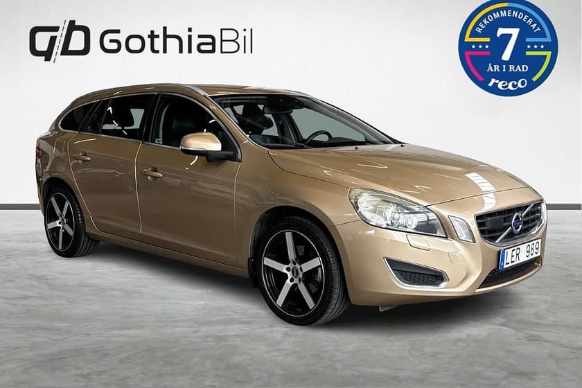 Bild 3 av Volvo V60 D3 Geartronic Summum Läder BLIS Adaptiv Drag Värmare