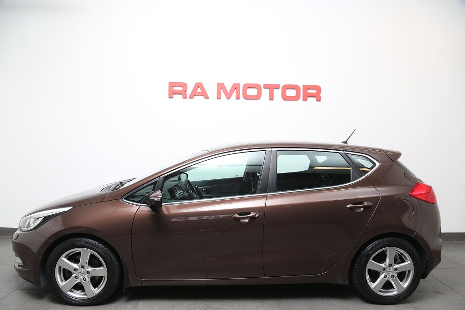Kia Ceed 2013, photo 3/10