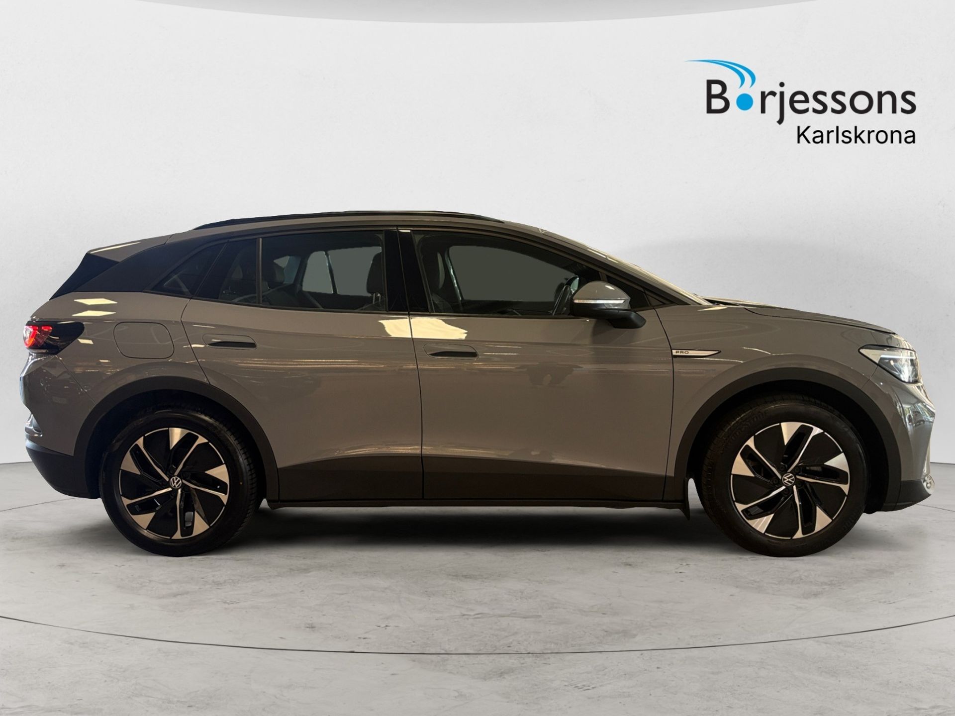 Volkswagen ID.4 Pro Performance 2023, photo 2/10