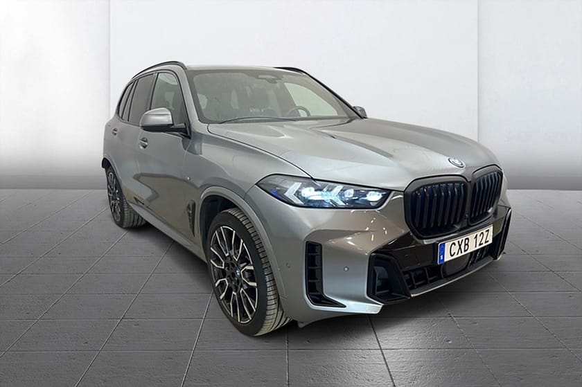 Bild 3 av BMW X5 xDrive50e M Sport Pro Travel Innovation Drag Pano H/K