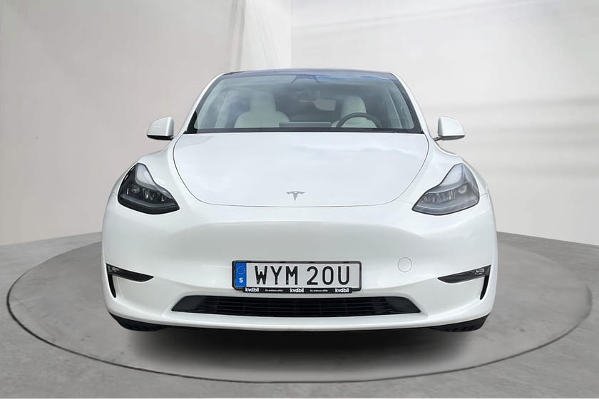 Bild 5 av Tesla Model Y Performance Dual Motor AWD Vit interiör
