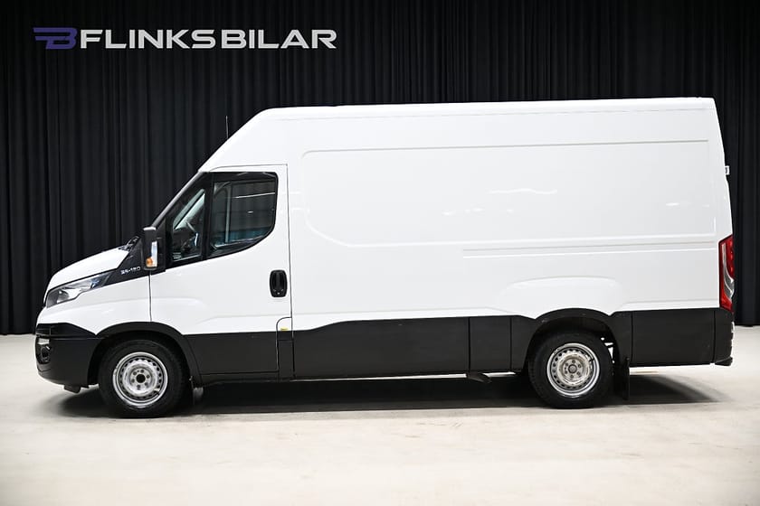 Bild 3 av Iveco Daily 35-120 Van 2.3 JTD Hi-Matic L3H2 Automat|Webasto|3.5ton-drag|Moms