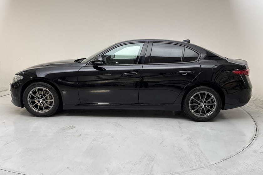 Bild 2 av Alfa Romeo Giulia 2.0 (200hk) Backkamera