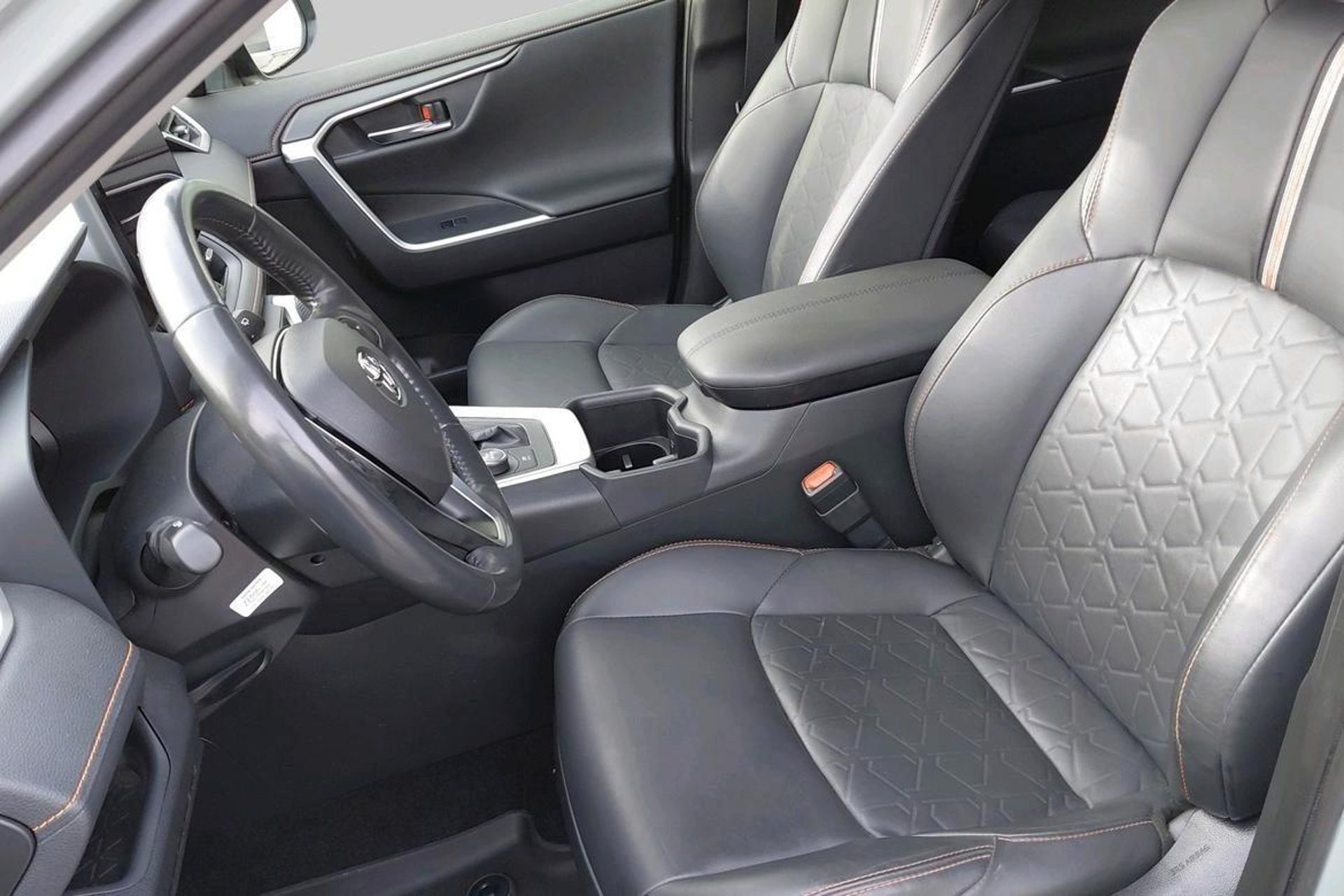 Toyota RAV4 2023, bild 7/10