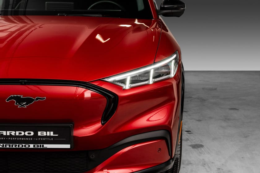 Bilde 4 av Ford Mustang Mach-E Standard Range AWD SR AWD/Tekno+/El.seter/B&O/Krok/Antirust
