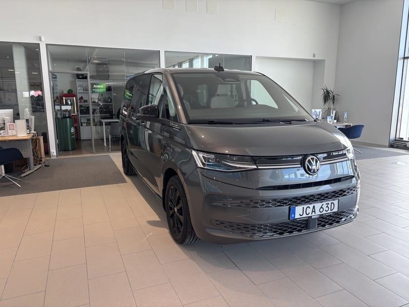 Bild 2 av Volkswagen Multivan eHybrid 4M LIFE HJULBAS: 3124 MM LÅNGT ÖVERHÄNG MOTO