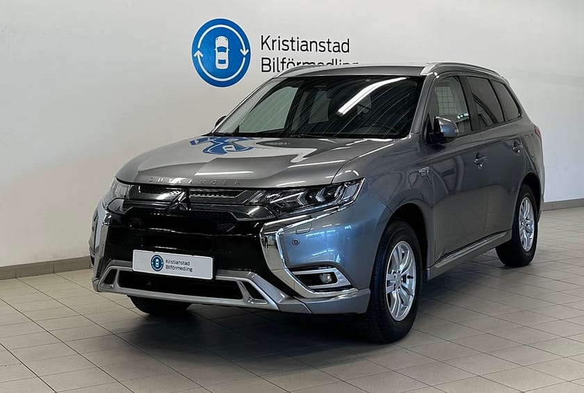 Bild 4 av Mitsubishi Outlander PHEV CVT Fleet Ed AWD Apple CarPlay Drag