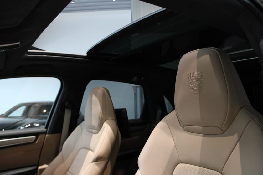 Bild 4 av Porsche Cayenne E-Hybrid Platinum Editon