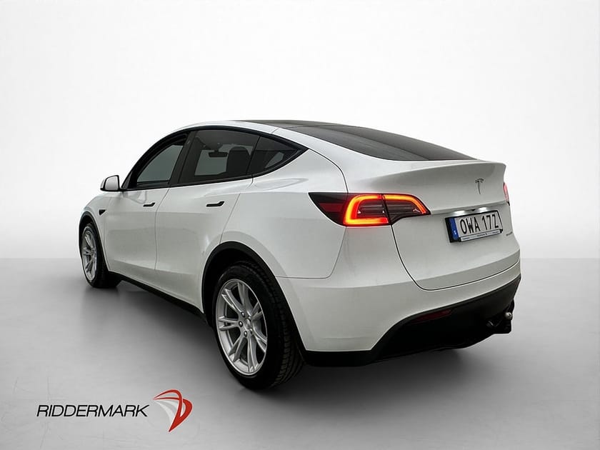 Bild 5 av Tesla Model Y Long Range AWD Uppgraderad Autopilot MOMS