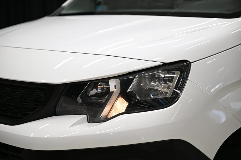Bild 3 av Peugeot Partner Utökad Last 102HK L2|Inredning|Drag|Värmare|Backkamera|Moms|EnÄgare