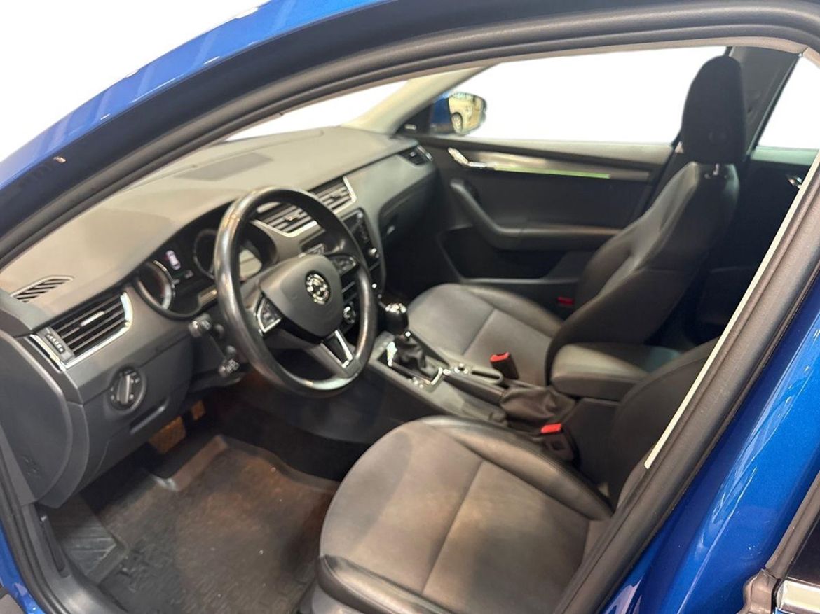 Škoda Škoda Octavia Kombi — bild 12