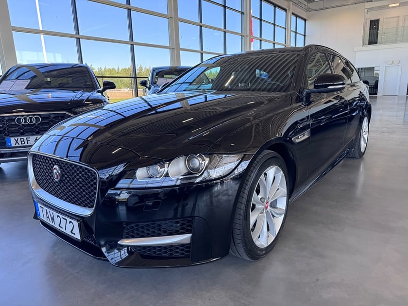 Bild 1 av Jaguar XF 20d Sportbrake Signature RS | Vämare | Drag | CarPlay |