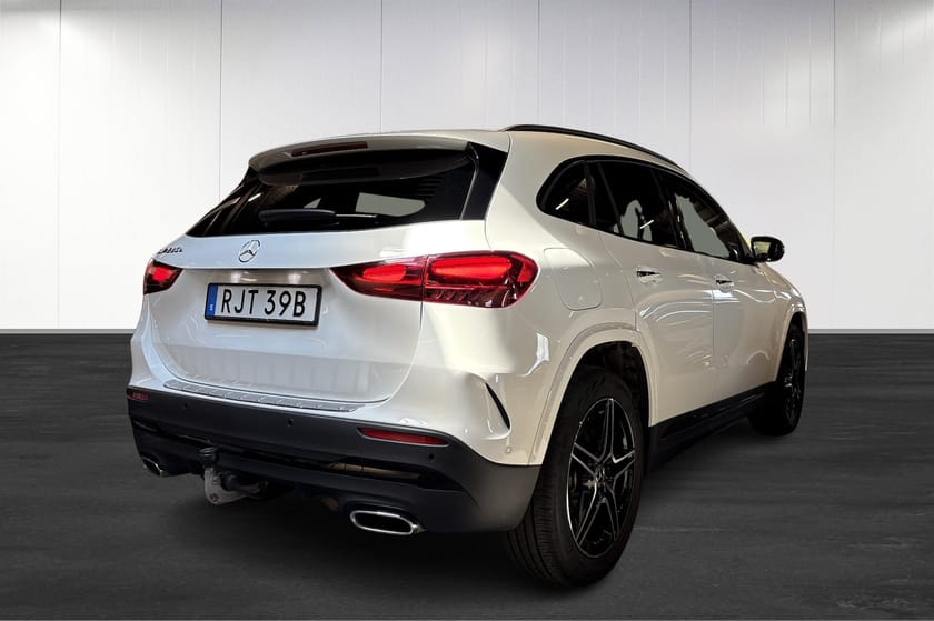 Bild 4 av Mercedes-Benz GLA 250 e AMG PANO DRAG 360° MOMS