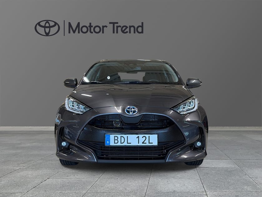 Bild 5 av Toyota Yaris Hybrid 1,5 5D ACTIVE PLUS VINTERHJUL