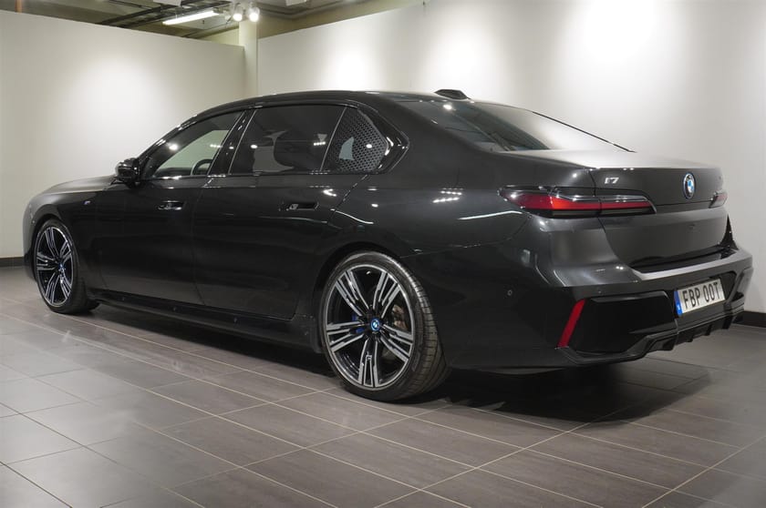 Bild 4 av BMW i7 xDrive60 M Sport Executive Connoisseur Innovation B W
