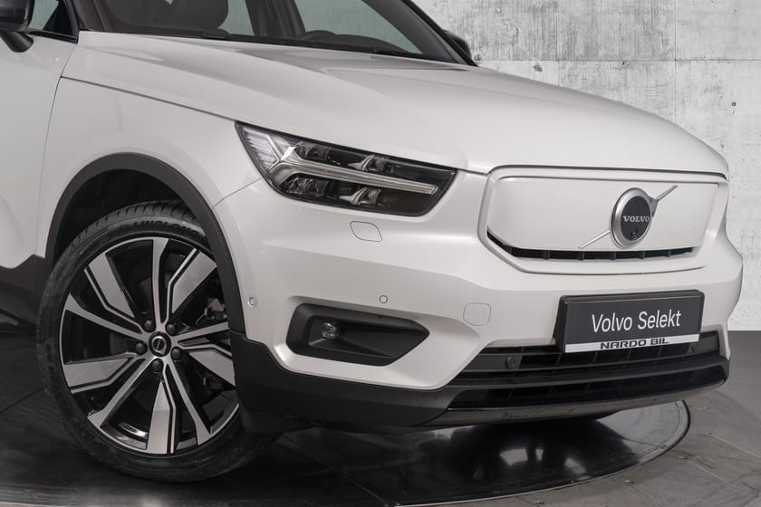 Bilde 2 av Volvo XC40 Recharge Twin Pro 408 hk. Varmepumpe/HK/360/Soltak/Krok