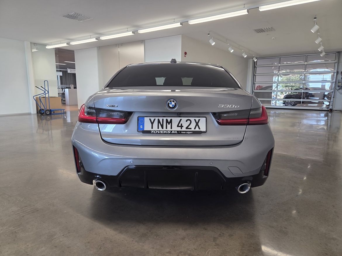 BMW BMW 330e xDrive Sedan — bild 3