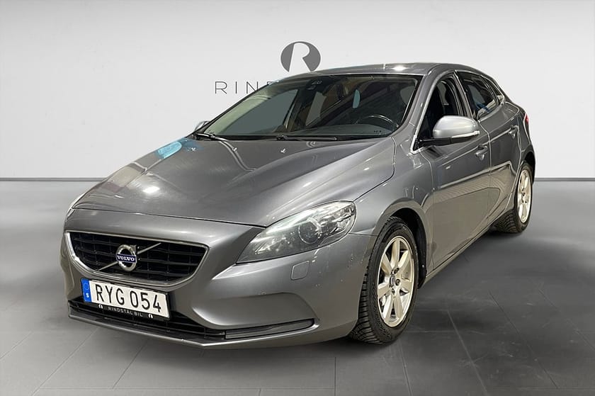 Bild 1 av Volvo V40 D2 115 HK NAVI PDC KAMREM BYTT 0.31L/MIL 1103KR/ÅR 16"