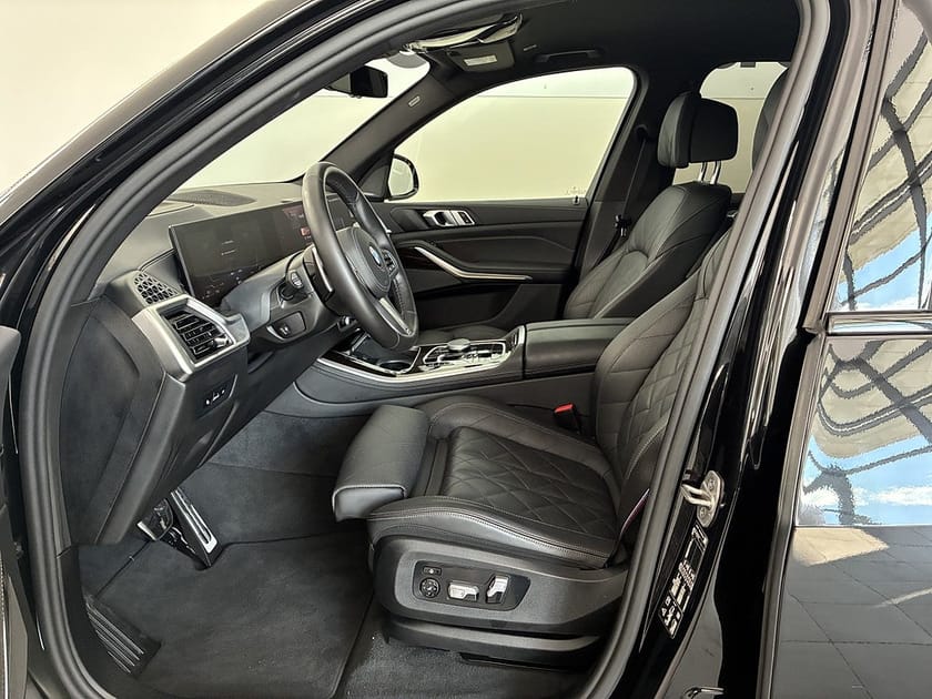 Bild 4 av BMW X5 xDrive30d M Sport Pro Drag H/K Värmare KomfortStol