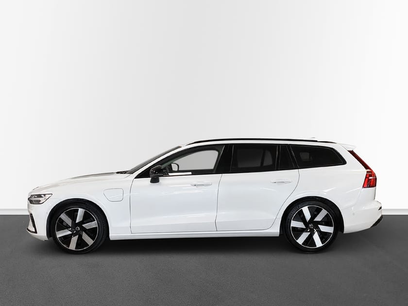 Bild 3 av Volvo V60 Recharge T8 Ultimate Dark/ Dragkrok HarmanKardon