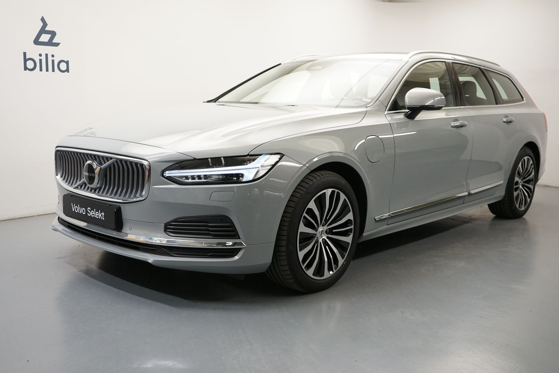 Volvo V90 T6