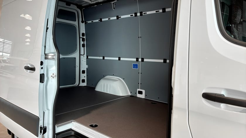 Bild 5 av Mercedes-Benz Sprinter 319 CDI 4x4 Panel Van SKÅP A2 SELECT