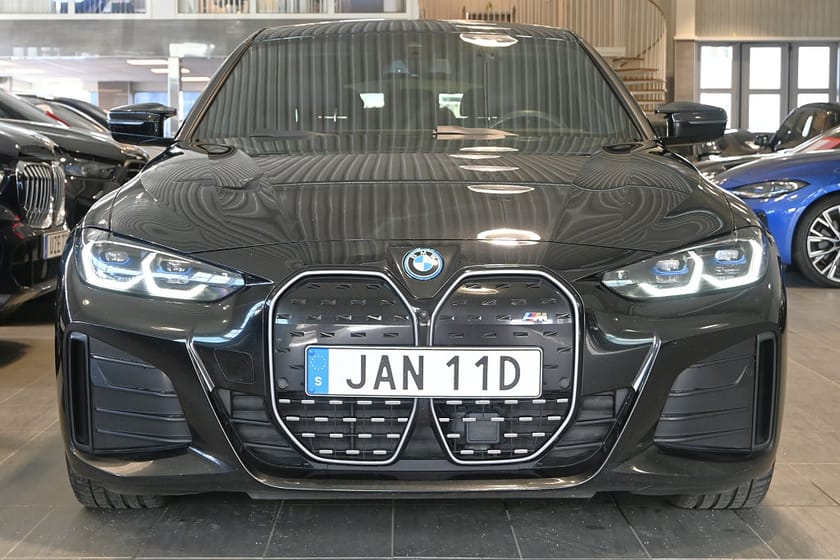 Bild 5 av BMW i4 M50 xDrive Gran Coupé Fully Charged M Sport Drag