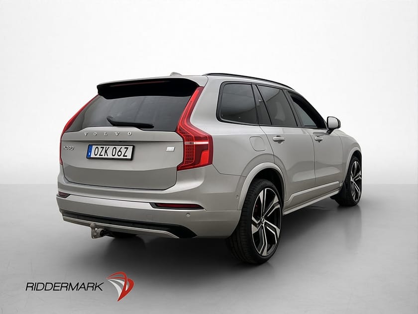 Bild 4 av Volvo XC90 7 Säten Recharge T8 Ultimate Dark B&W Pano Luft Drag HUD