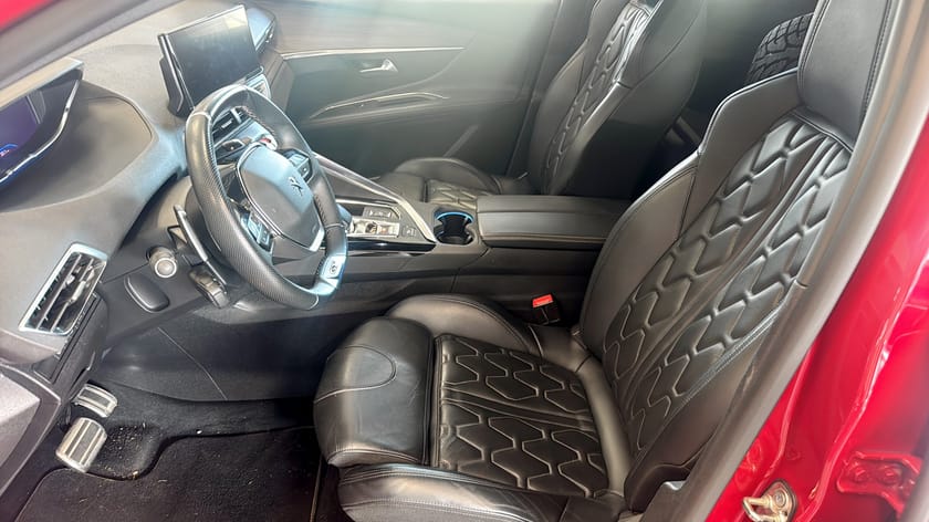 Bild 5 av Peugeot 3008 HYBRID4 300 EAT GT 300hk SKINN DRAG