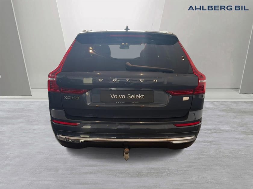 Bild 4 av Volvo XC60 Recharge T6 Core Edition, Dragkrok, 360 Kamera, tonade rutor, ljuspaket