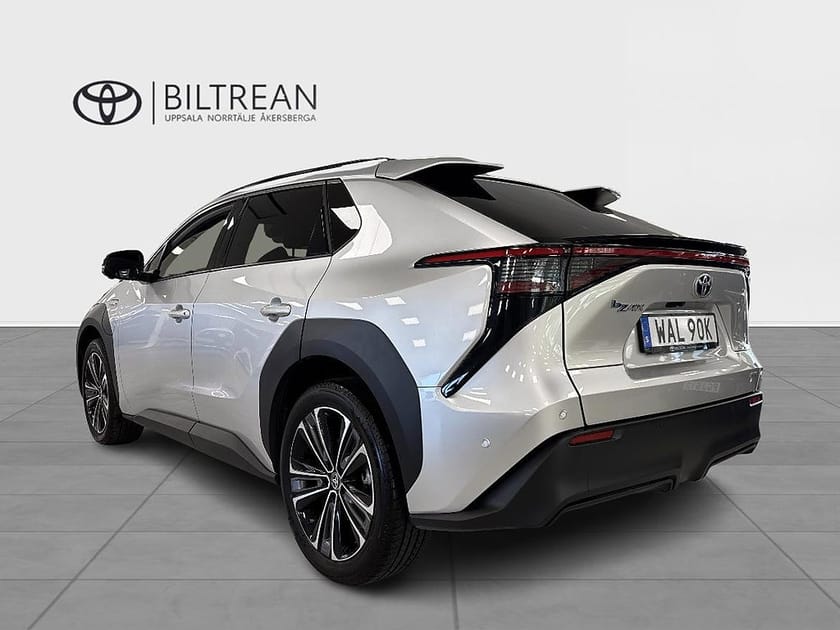 Bild 3 av Toyota bZ4X 71.4 kWh AWD Executive 20" Vinterhjul ingår