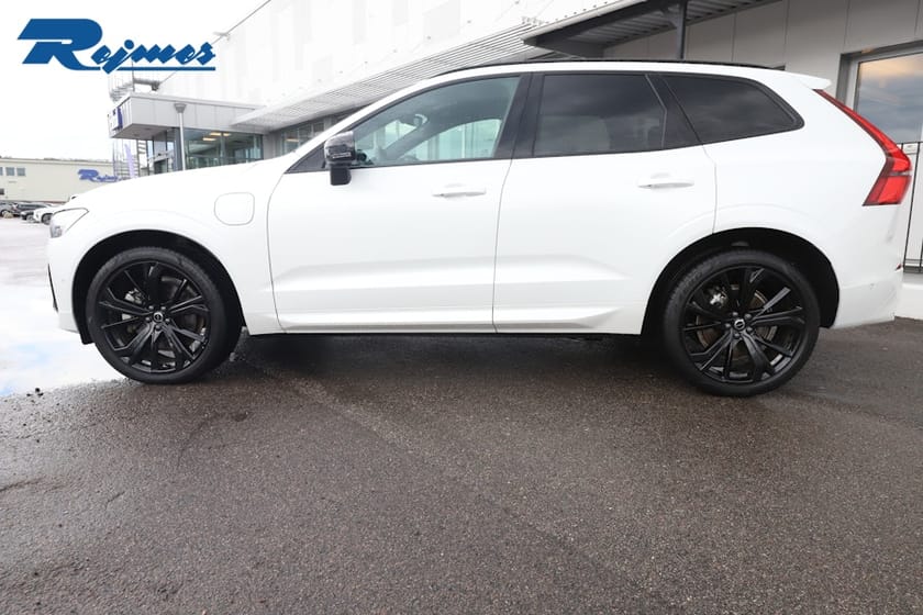 Bild 3 av Volvo XC60 T6 Plus Black Nordic Edition
