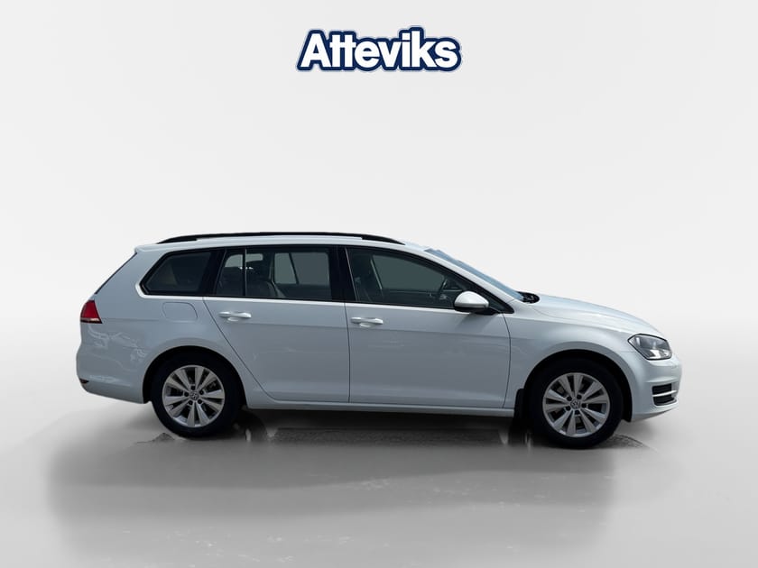 Bild 2 av Volkswagen Golf Sportscombi TSI 110hk Manuell *Drag/Backkamera*