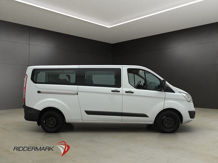 Bild 2 av Ford Transit Custom 310 Kombi Lång Ny-Kamrem Värm B-Kam 9-Sits