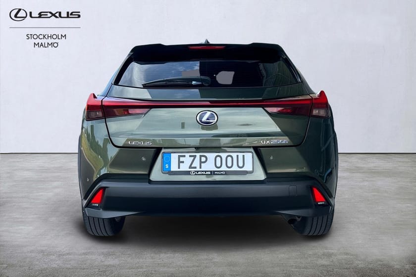 Bild 4 av Lexus UX 250h E-Four AWD Comfort Teknikpaket Navigation Drag