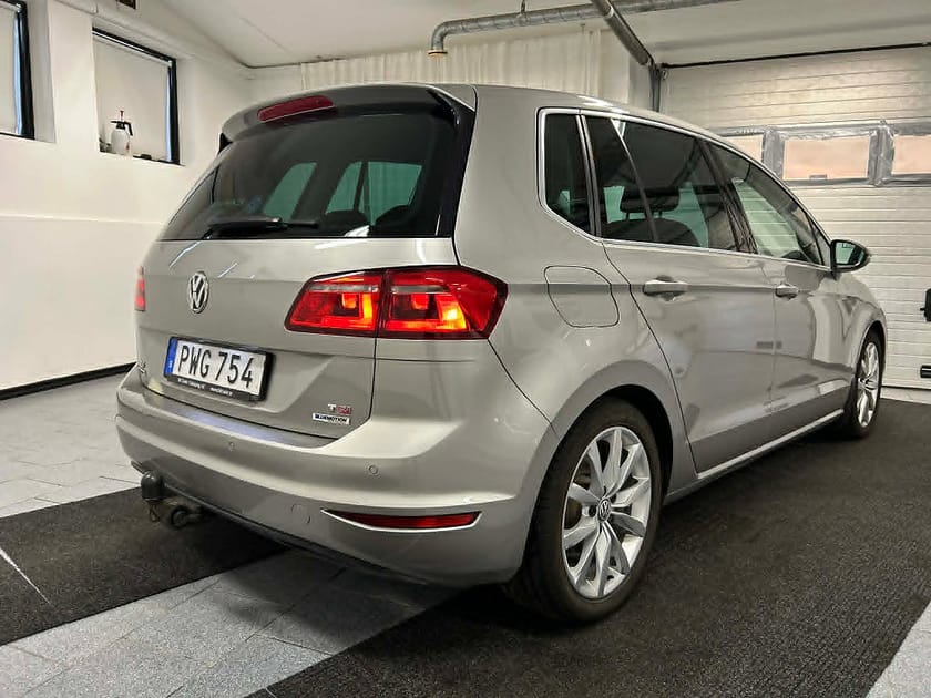 Bild 2 av Volkswagen Golf Sportsvan 1.4 TSI 150 hk GT DSG Drag Backkam Värmarare