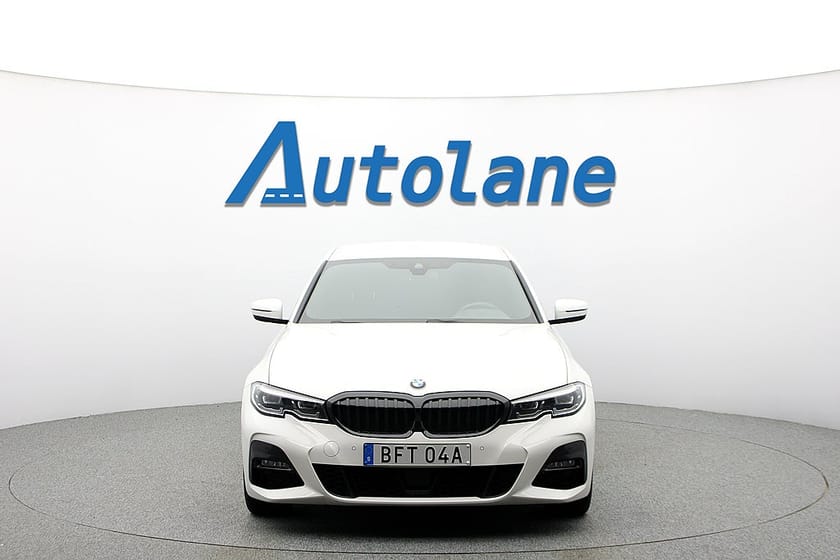 Bild 3 av BMW 320i Sedan M-Sport, H/K, 19", Navigation 184hk
