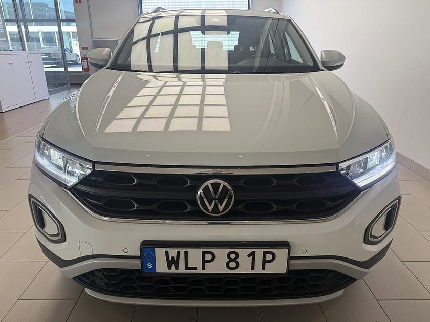 Bild 2 av Volkswagen T-Roc 1.5 TSI 150HK I Cockpit I Sensorer Fram & Bak