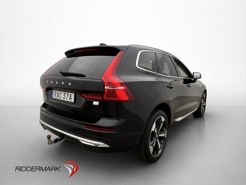 Bild 4 av Volvo XC60 Recharge T6 AWD Core Bright Pano Värmare Drag