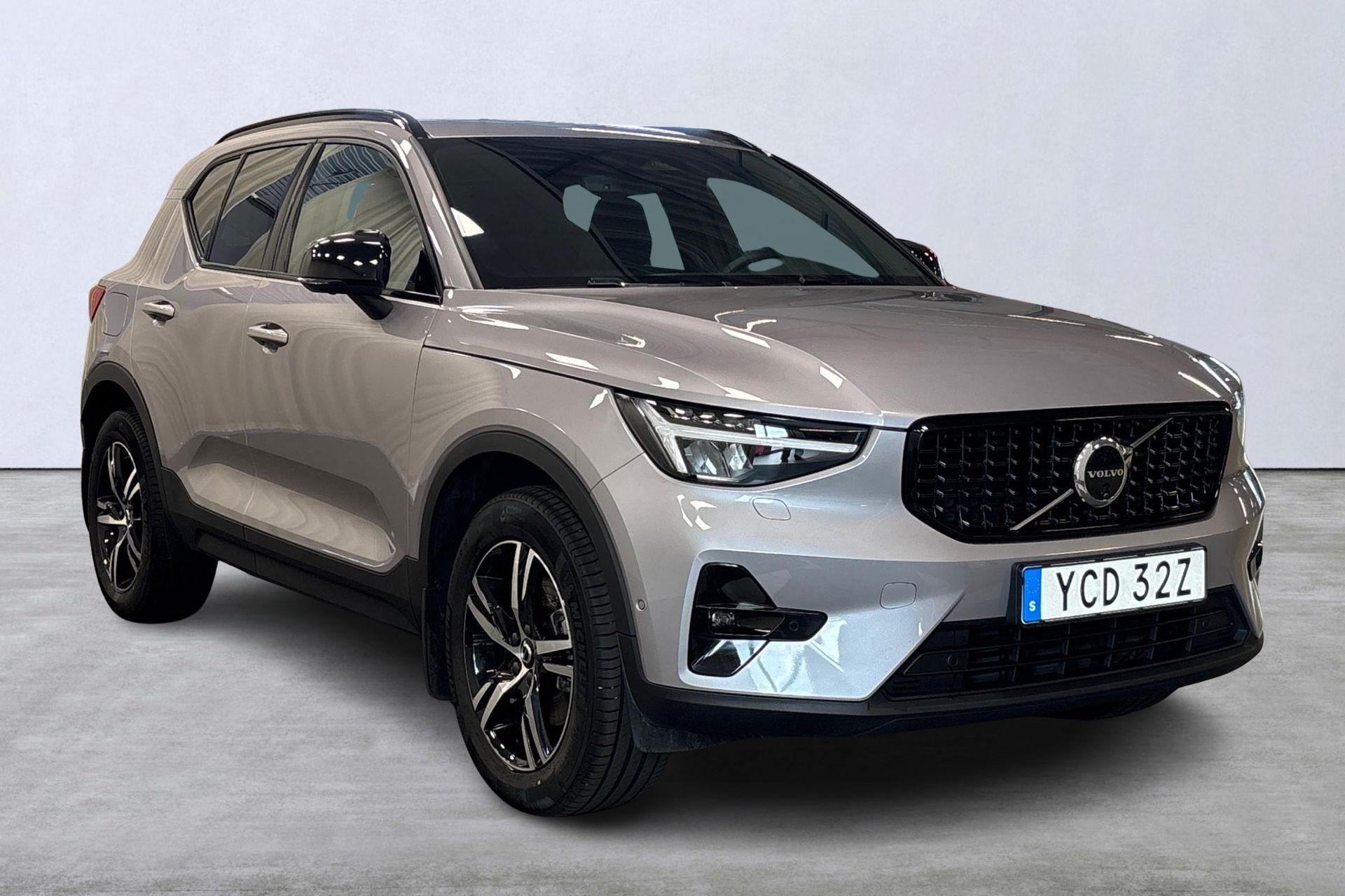 Volvo XC40 B3 FWD Bensin Plus Dark 2026, kuva 6/10