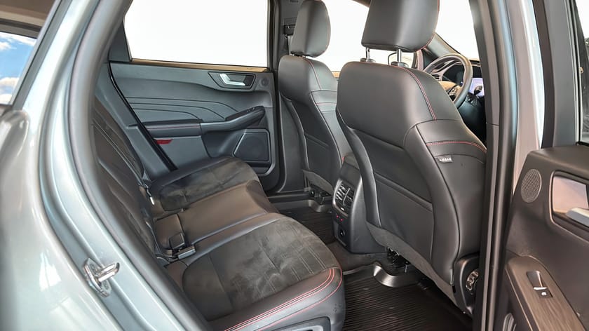 Bild 5 av Ford Kuga Plug-In Hybrid ST-Line X PHEV / Drag