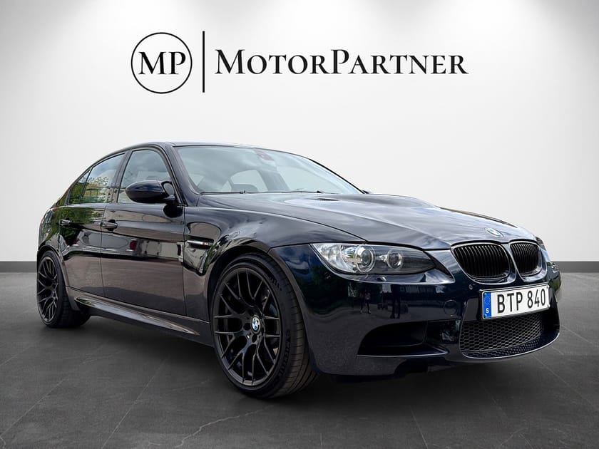 Bild 1 av BMW M3 Sedan E90 Manuell Svensksåld V8 420hk