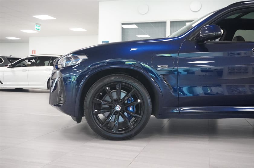 Bild 3 av BMW X3 xDrive30e M-Sport Innovation H K Pano Fartpilot