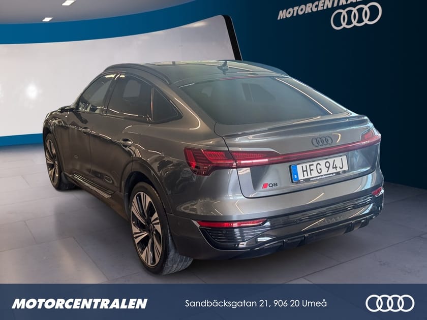 Bild 3 av Audi Q8 Sportback 55 e-tron quattro S LINE 300,00