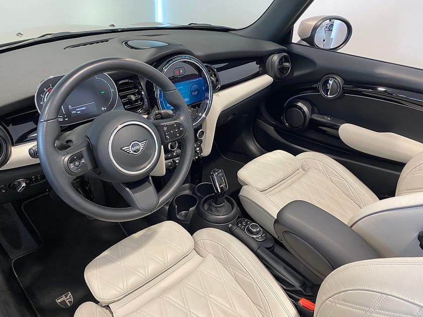 Bild 5 av MINI Cooper Convertible Keyless Farthållare